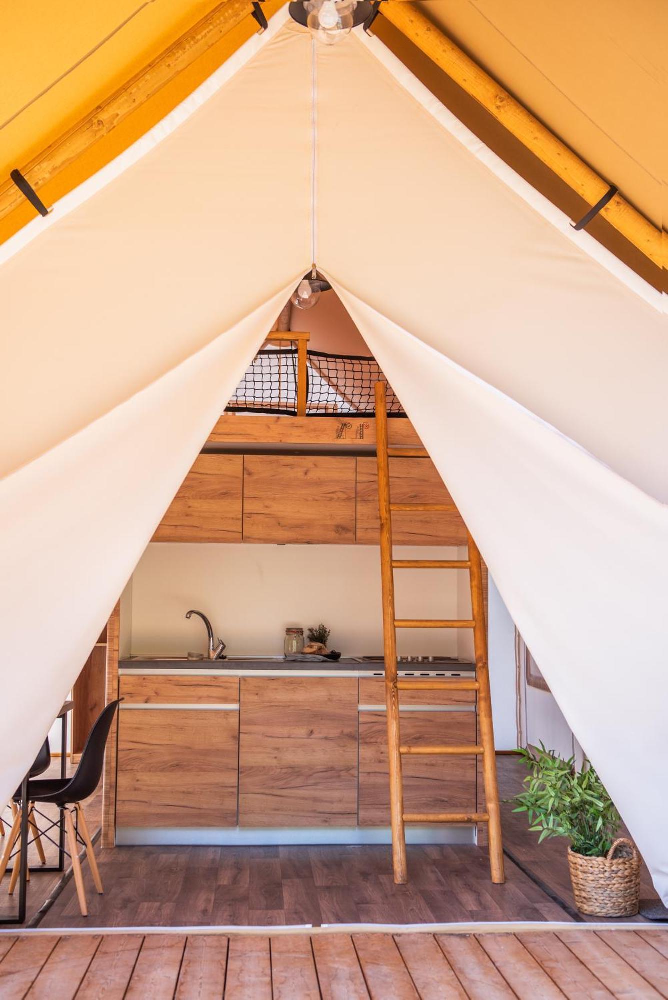 ForRest Glamping Hotel Banská Štiavnica Eksteriør billede