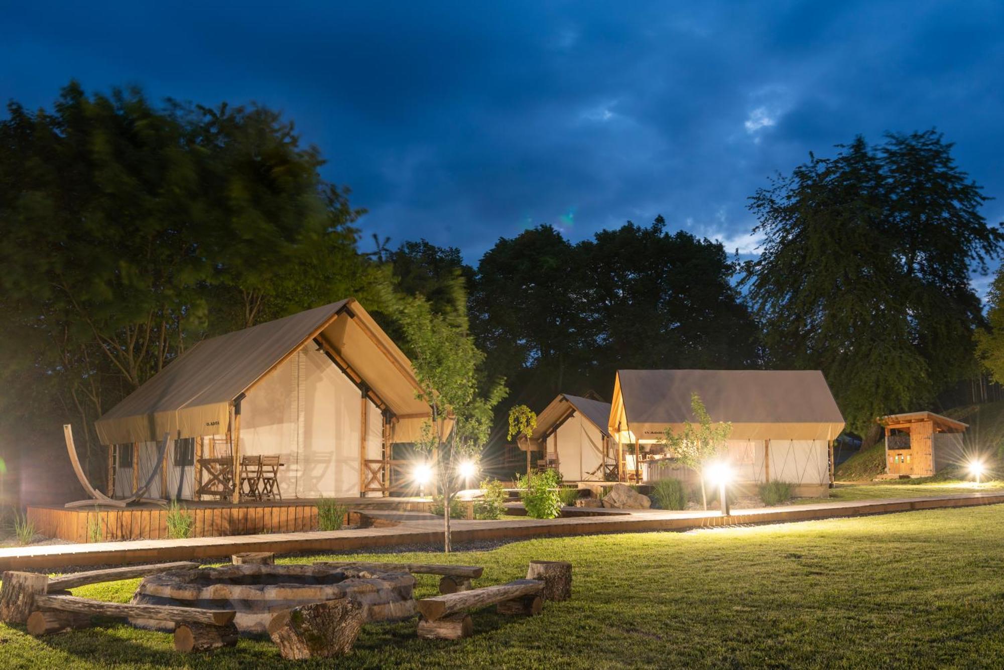 ForRest Glamping Hotel Banská Štiavnica Eksteriør billede