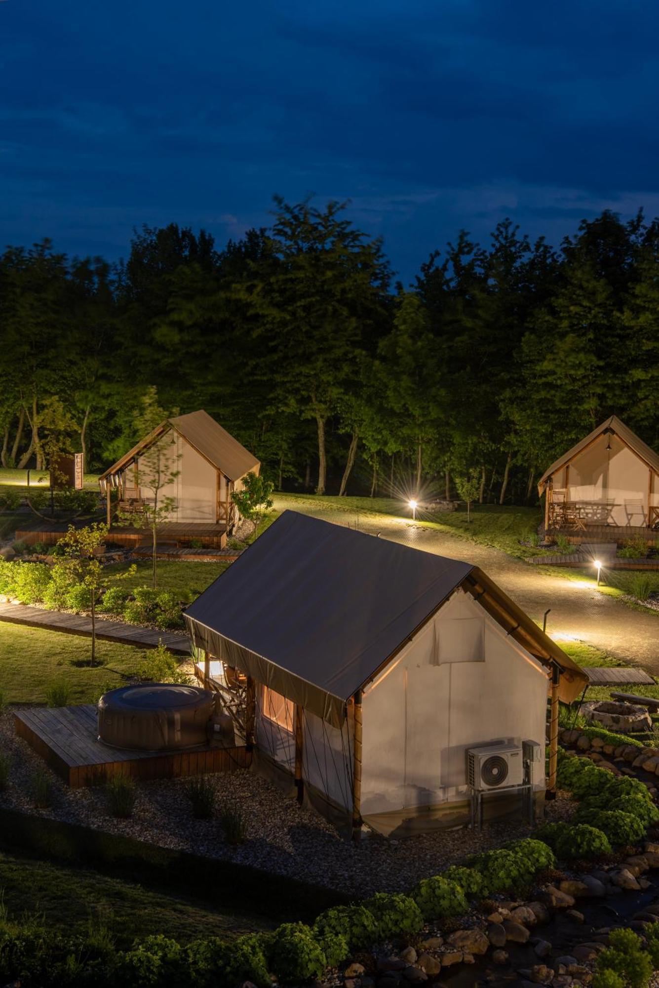 ForRest Glamping Hotel Banská Štiavnica Eksteriør billede