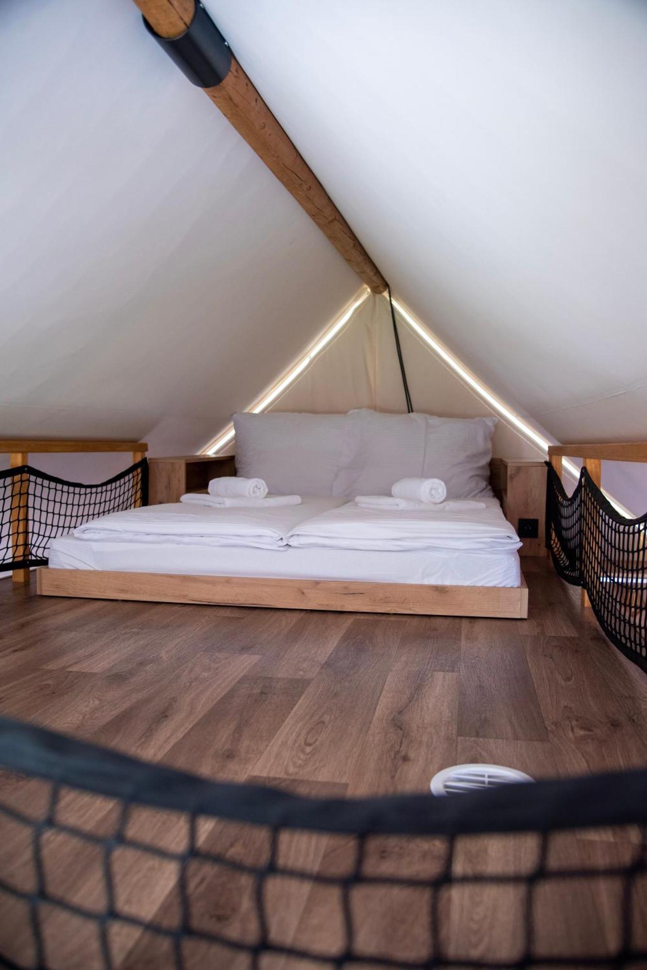 ForRest Glamping Hotel Banská Štiavnica Eksteriør billede