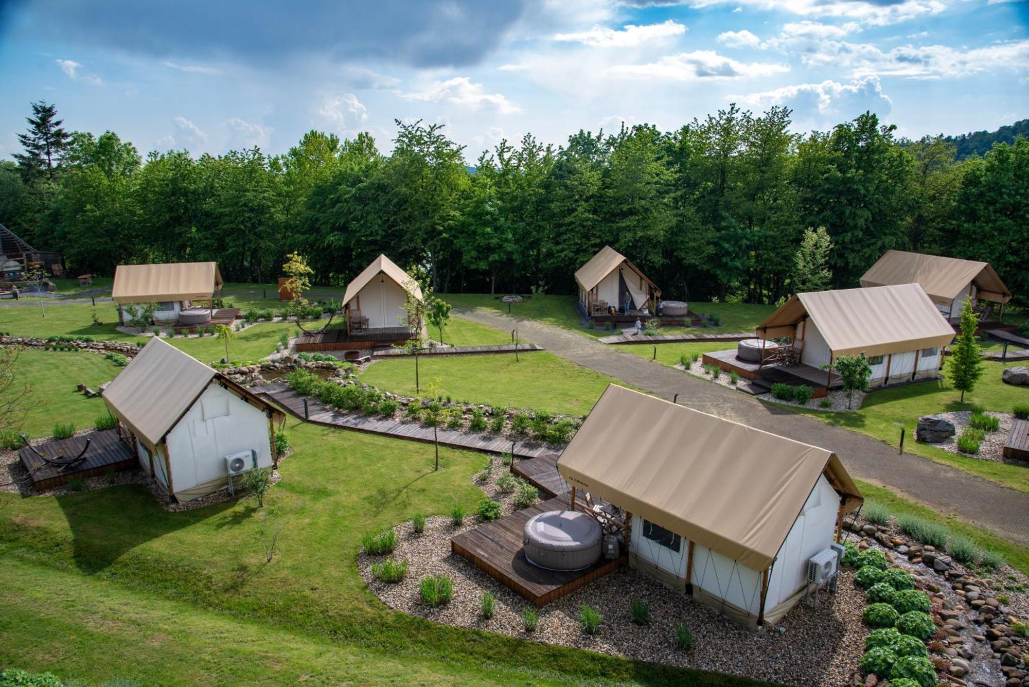 ForRest Glamping Hotel Banská Štiavnica Eksteriør billede